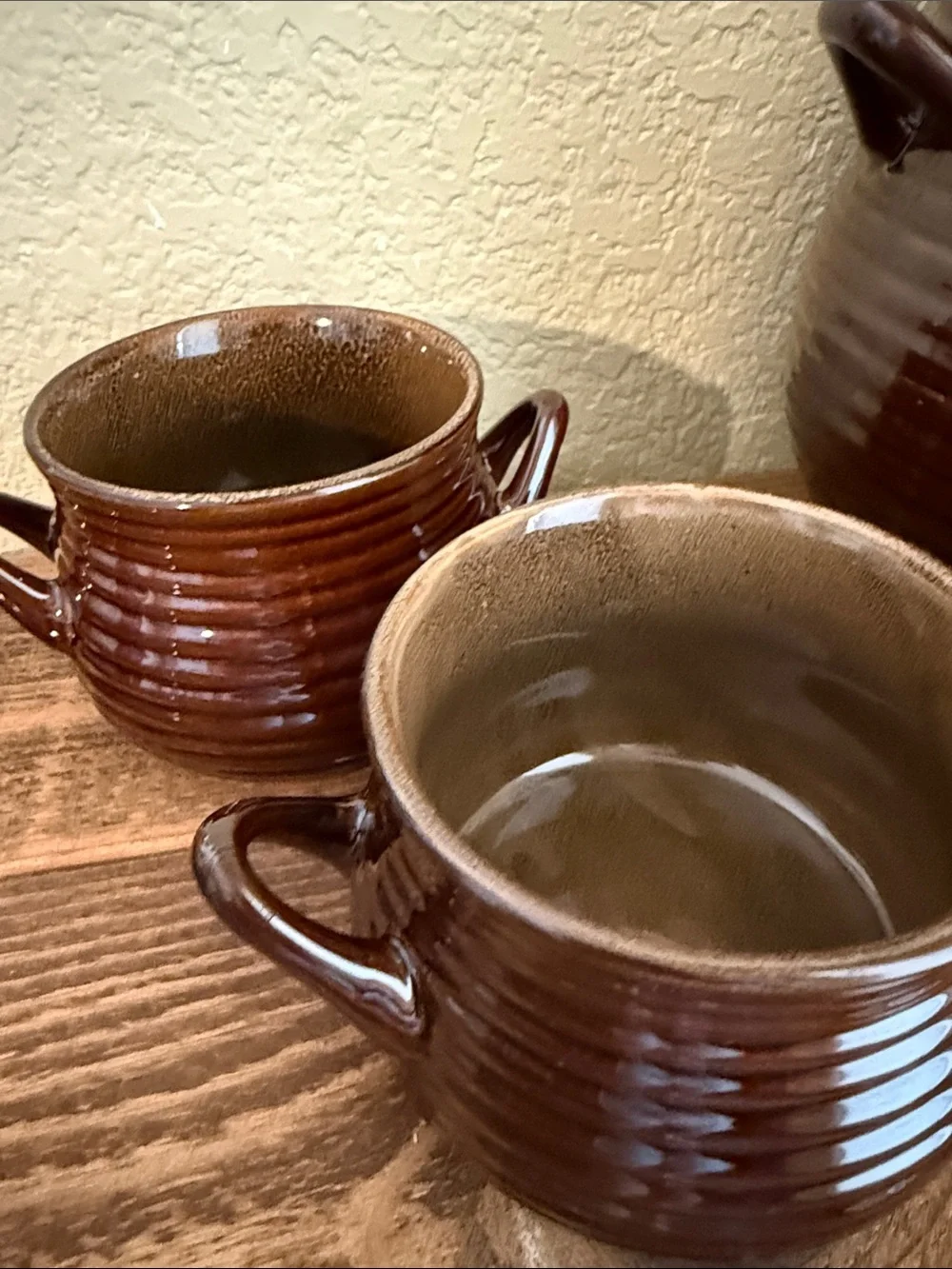 Crate & Barrel Classic Stoneware Set: Brunswick Covered Soup Tureen + 4 Bowls